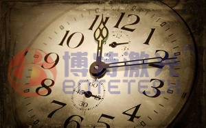 潮流鐘表激光打標(biāo)機(jī)diy雕刻文字圖案個性化彰顯